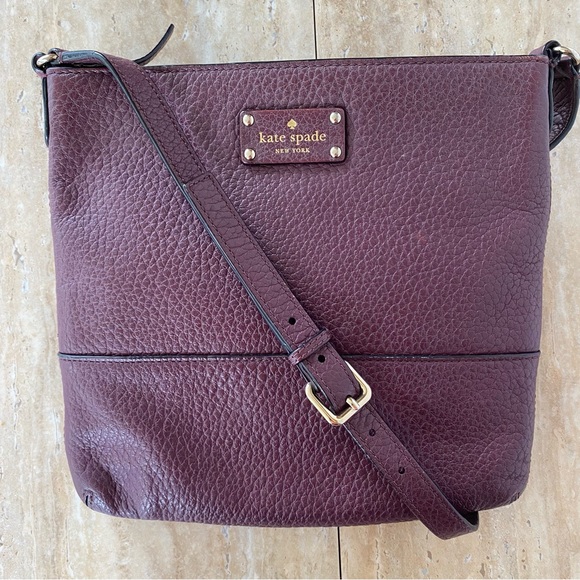 KATE SPADE Purse Bay Street Cora Slim Crossbody Bag Pebbled Leather Mulled Wine - Picture 1 of 6